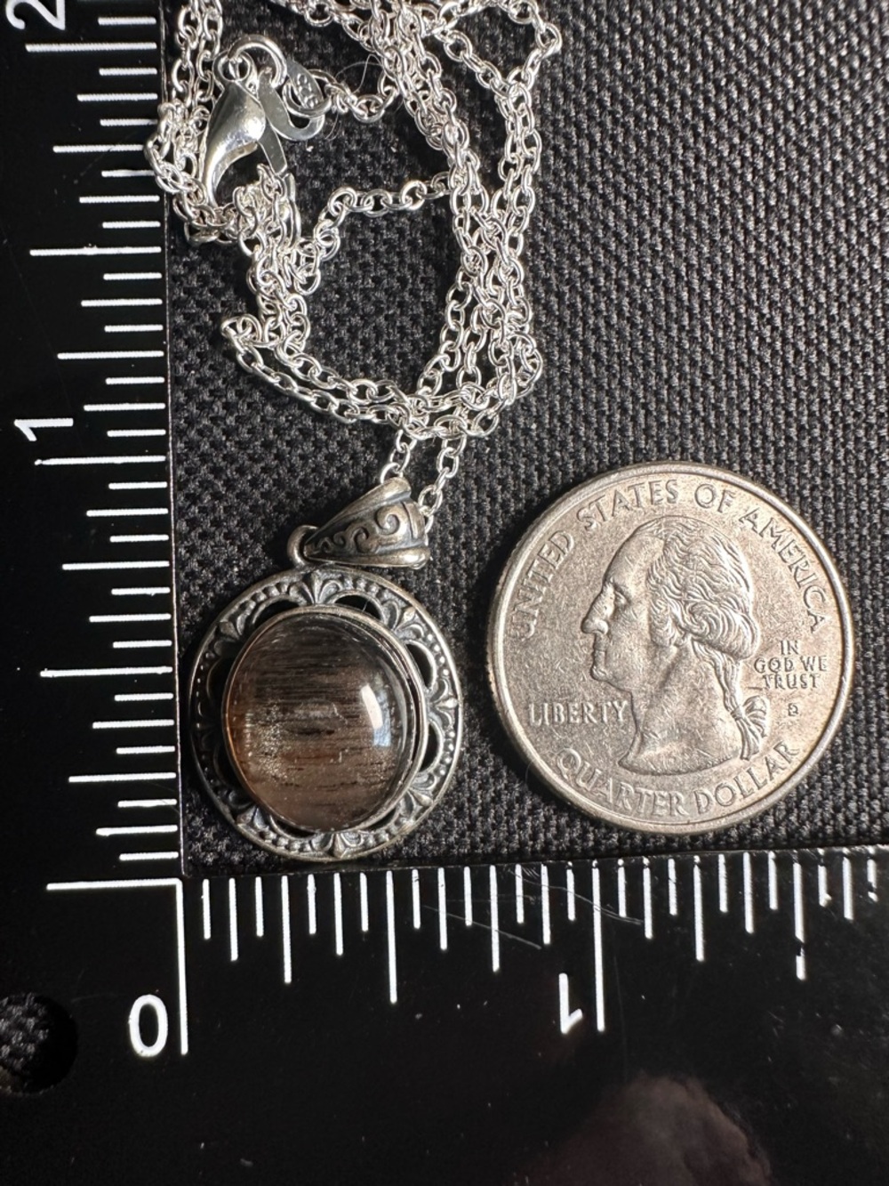Sunstone and Silver Vintage Style Pendant Necklace on Silver Plated Chain - Picture 13 of 14